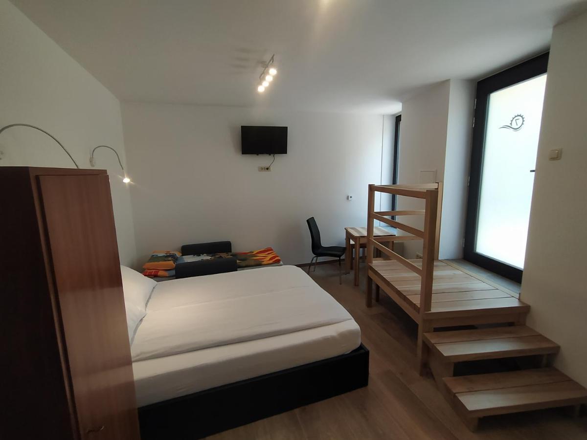 Apartmaji Maln Dolenjske Toplice Exterior foto